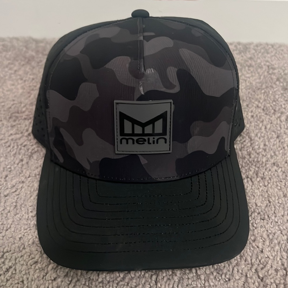 Melin Odyssey Stacked black camo - Size Small